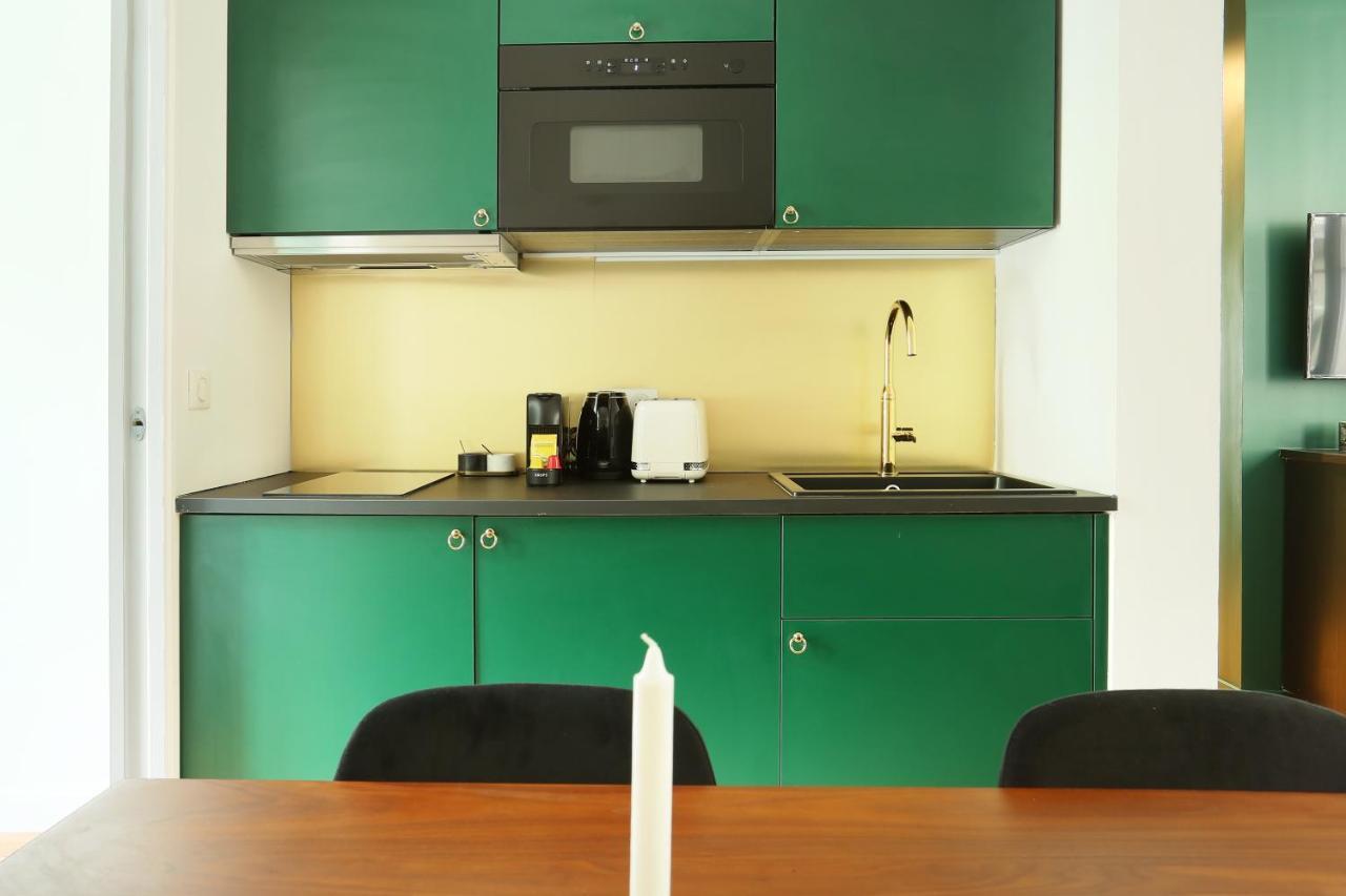 Center Of By Prestige Appartement Parijs