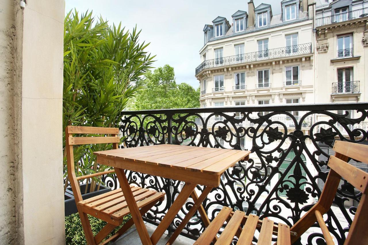 Center Of By Prestige Appartement Parijs